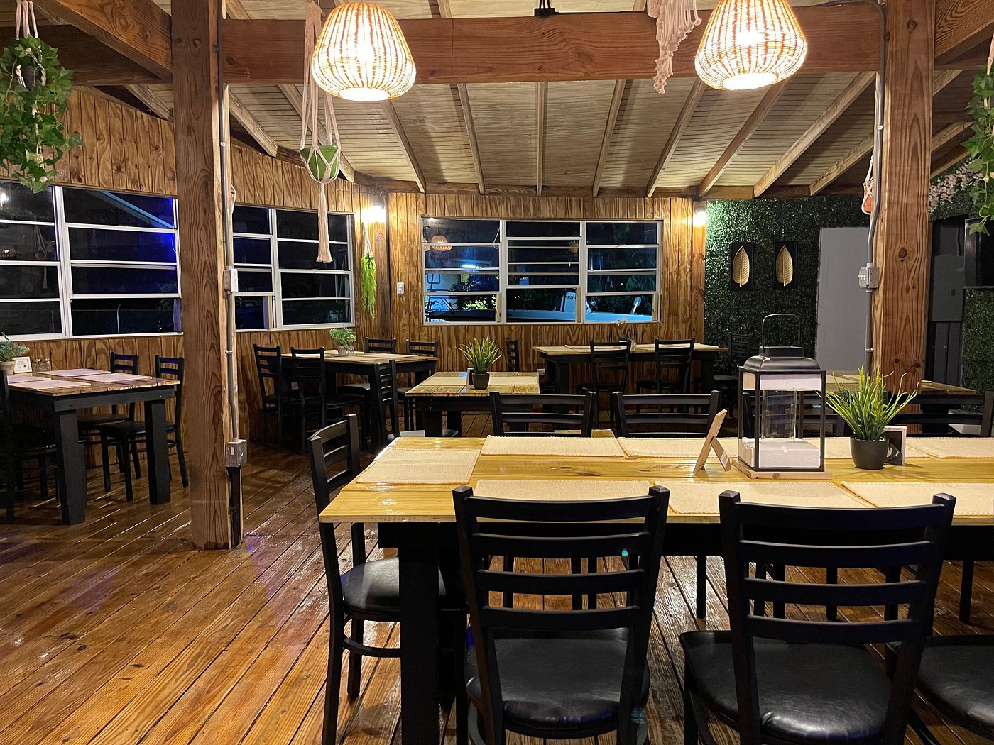 Laguna Grande Restaurant Fajardo Puerto Rico Cayo Icacos Salon