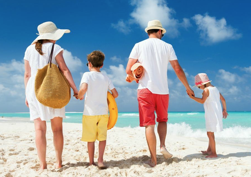 What To Pack For A Day At Luquillo Beach